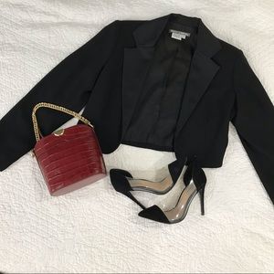 Maggie London Cropped Blazer - Black